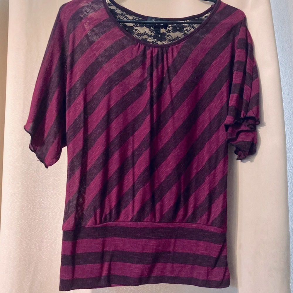 🥰 CUTE Striped top 🥰